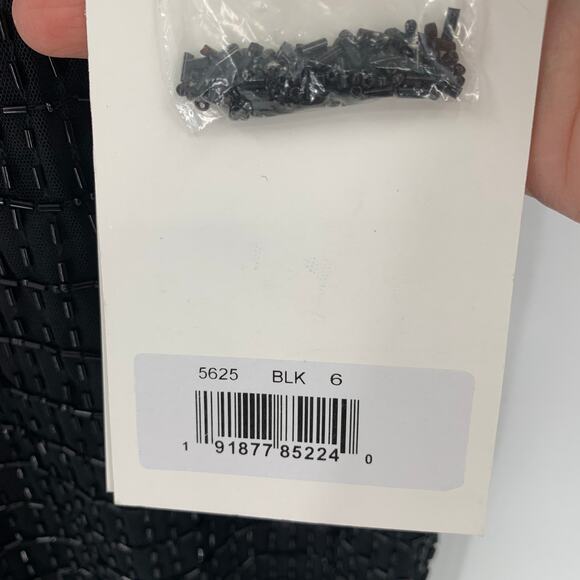 MAC DUGGAL Dress Size 6 Evening Gown Sequin Black NEW Beaded Cap Sleeve V Neck - Picture 5 of 8